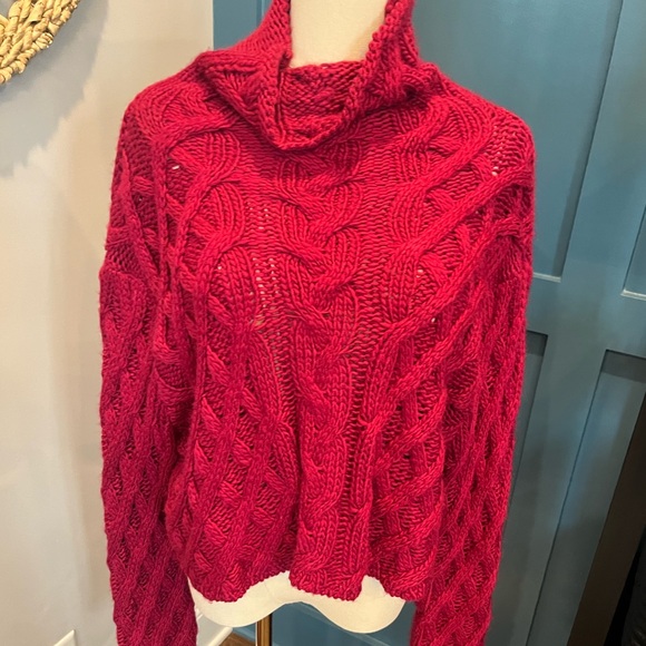 Lulus cropped cowl neck sweater. Worn only twice. - Picture 1 of 3